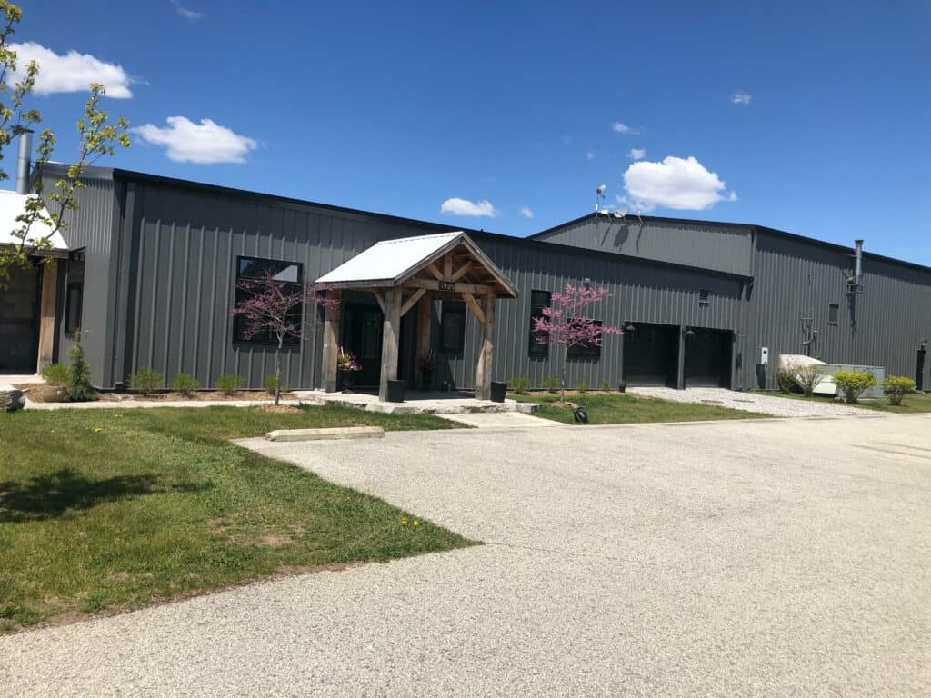 Barn Painting company in Brant County
